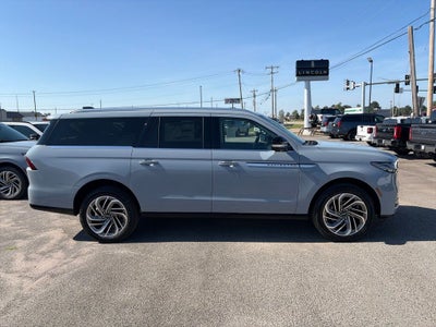 2027 Lincoln Navigator L Reserve