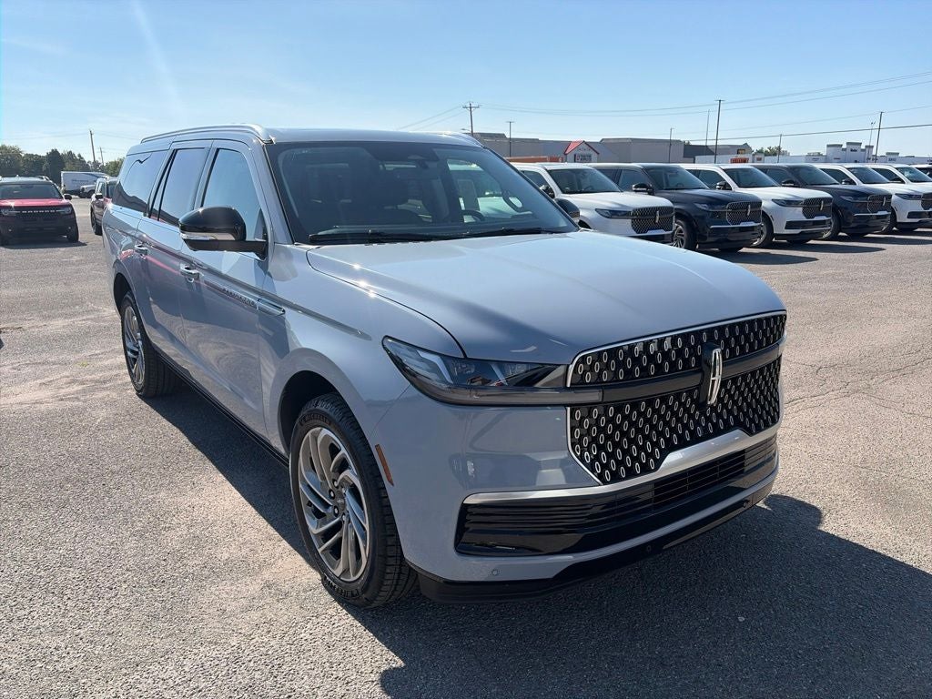 2027 Lincoln Navigator L Reserve