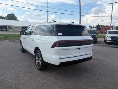 2027 Lincoln Navigator L Reserve