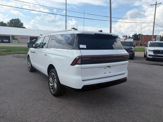2027 Lincoln Navigator L Reserve
